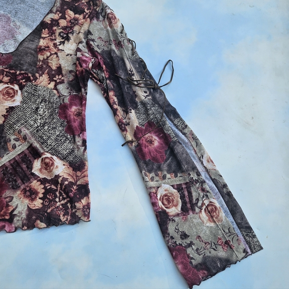 Vintage 90s y2k Blouse Hippie Top Flower Print Suede Tue Strings Bell Sleeve 90s - Picture 10 of 10